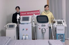 微通道808多少錢一臺？808脫毛儀宏的強(qiáng)價(jià)位_幾千塊的808半導(dǎo)體脫毛儀